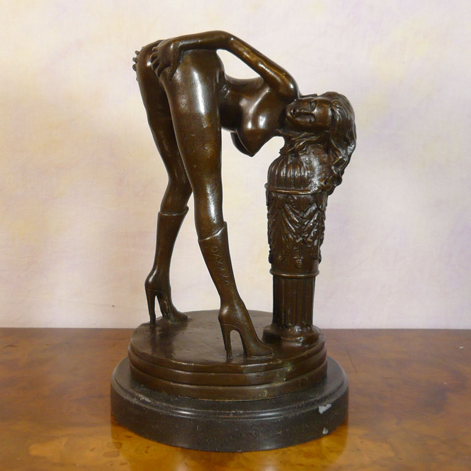 erotic_bronze_statue.jpg