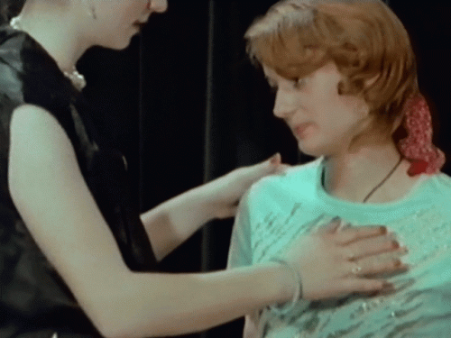 kiss.gif