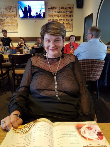 No bra.jpg