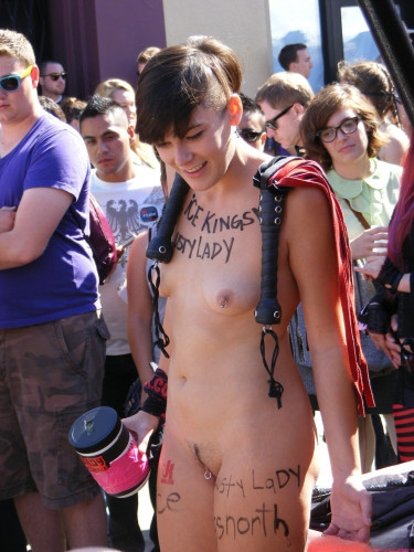 piercing-public.jpg