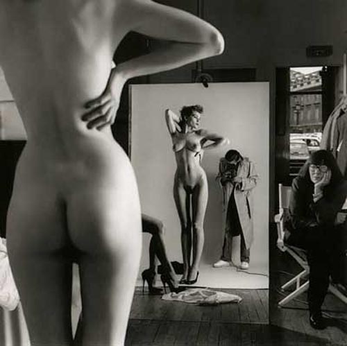 Helmut Newton avec épouse et modèle.jpg