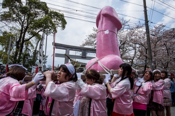 fête du pénis.jpg