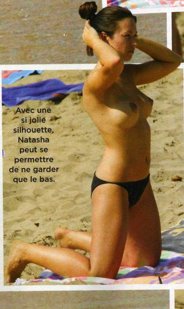 images-natasha-st-pier-nue-dans-plage-topless-sein-softcore-14547-fb111 (1).jpg