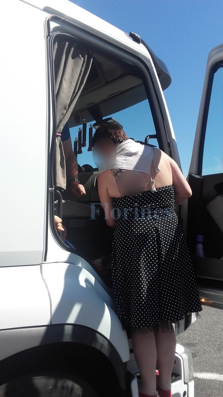 montee dans le camion 2.jpg