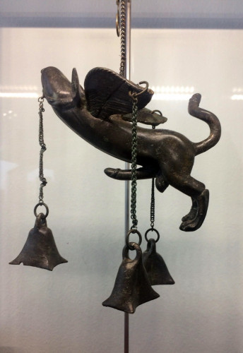 Roman-bronze-statuette-Tintinnabula.jpg